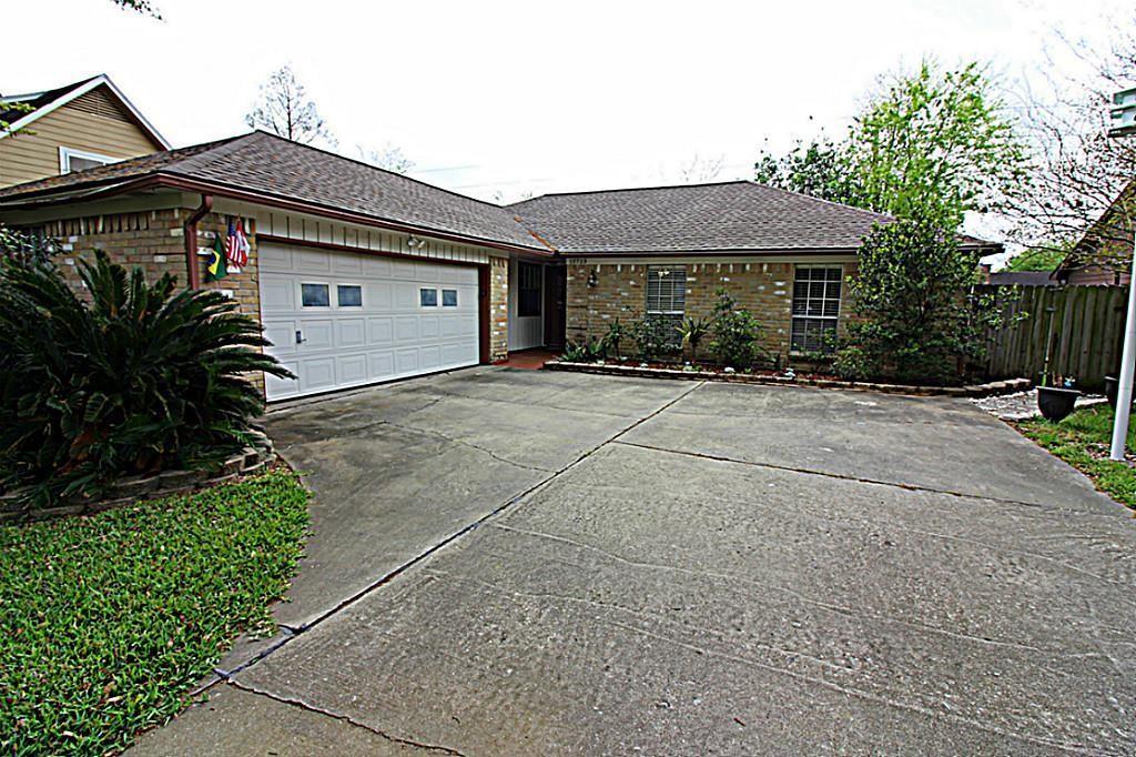 13723 Pepper Knoll Drive