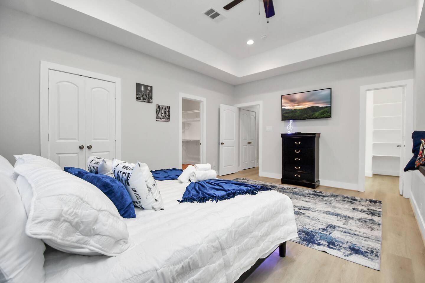 5718 Beall Street # C