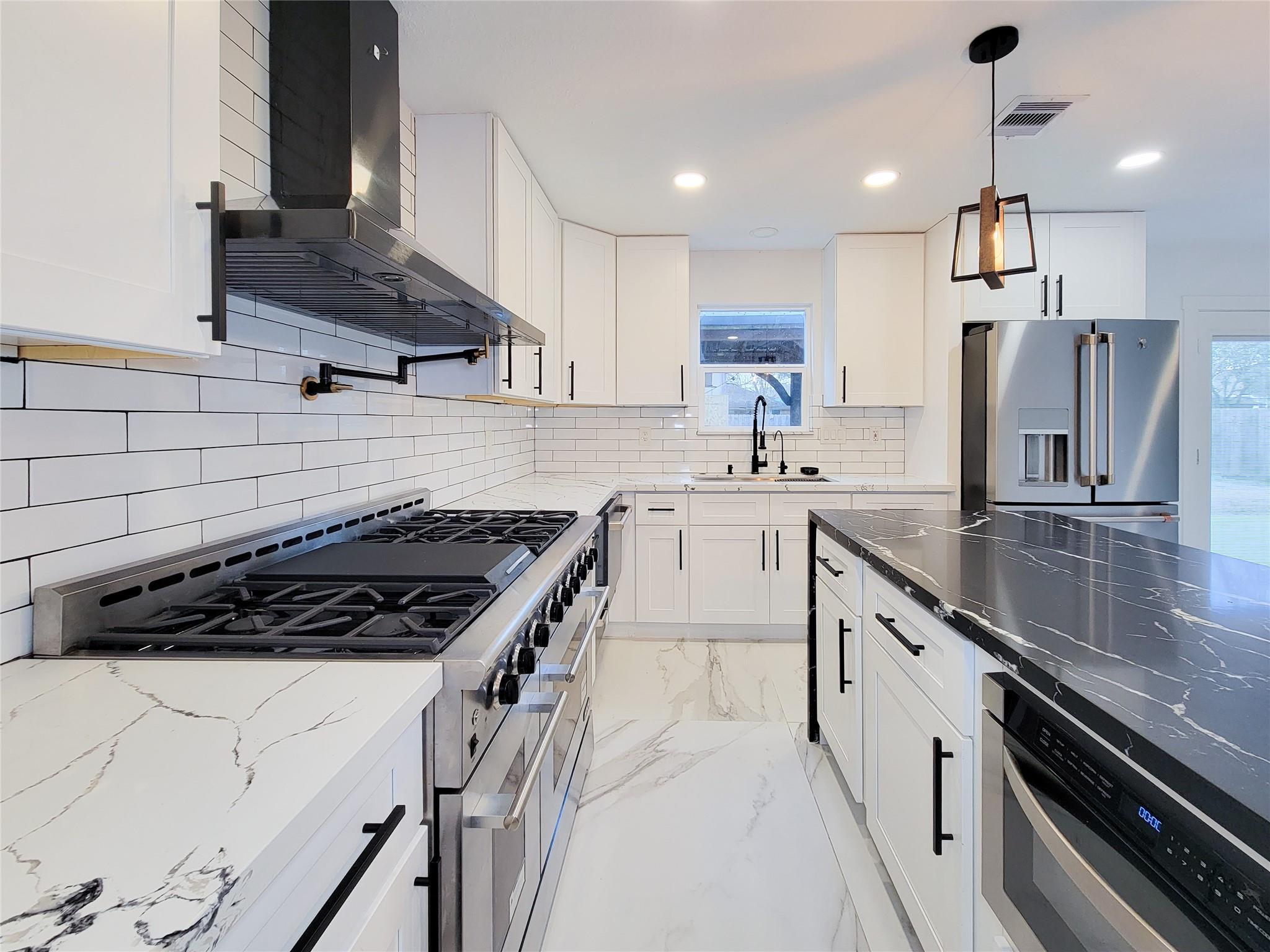 16842 Anna Green Street