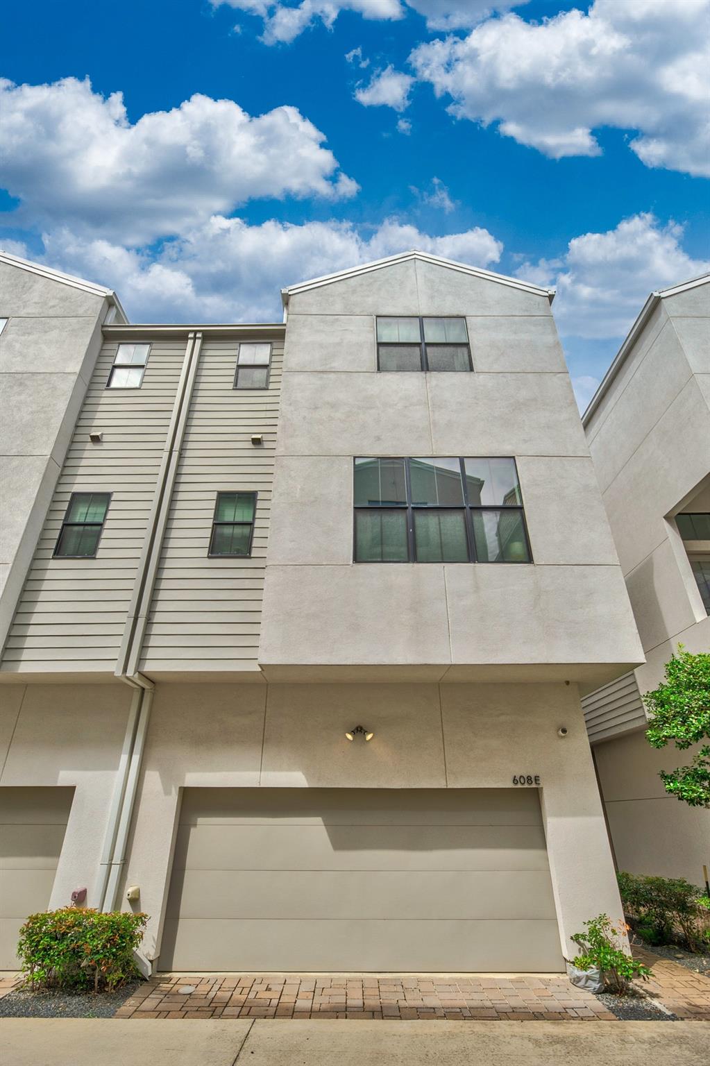 608 Middle Street Unit: E