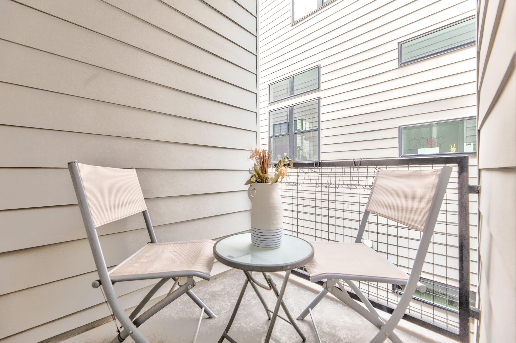 608 Middle Street Unit: E