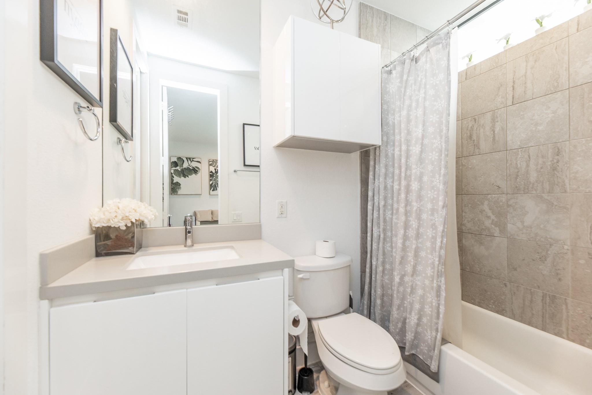 608 Middle Street Unit: E