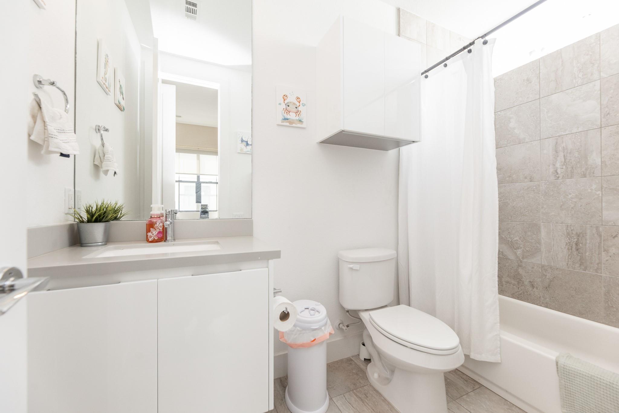 608 Middle Street Unit: E