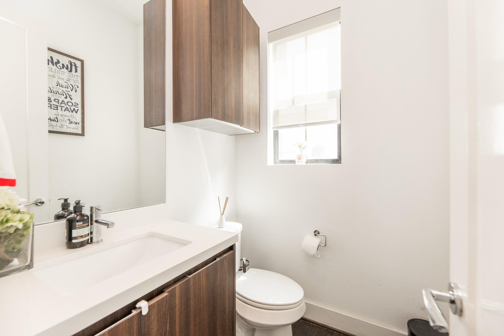 608 Middle Street Unit: E