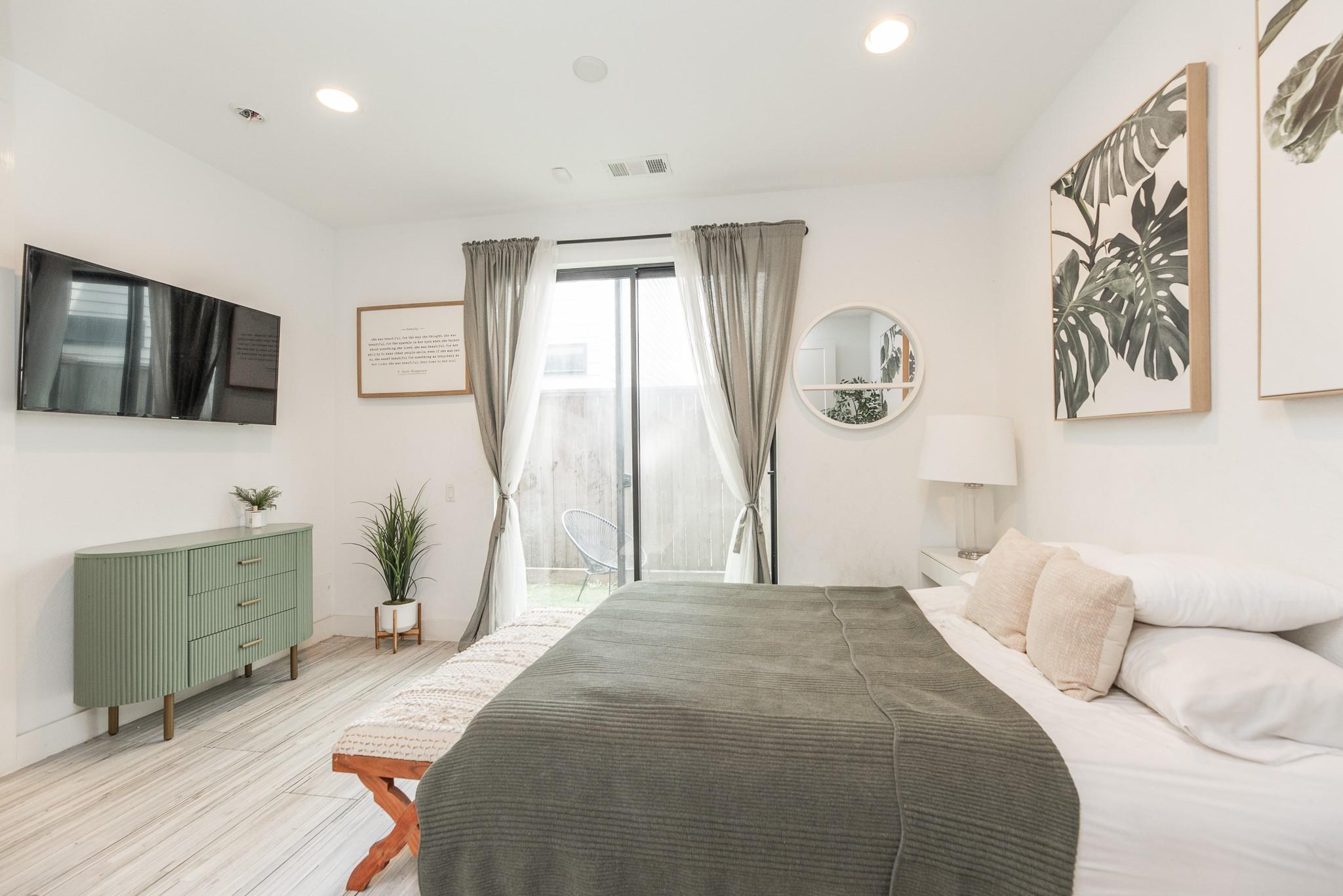 608 Middle Street Unit: E