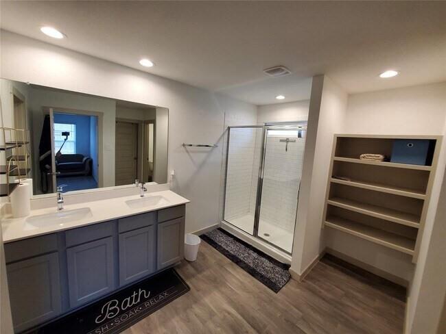 6910 Dell Vista Dr Drive