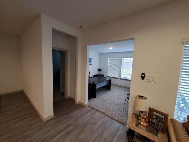 6910 Dell Vista Dr Drive