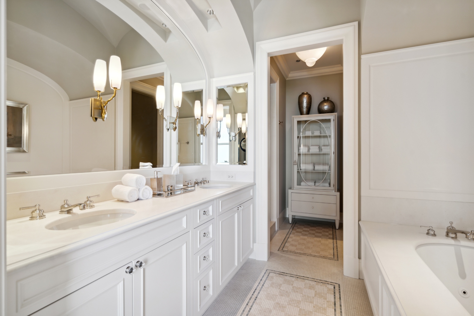 310 S Michigan Avenue Unit: 2502
