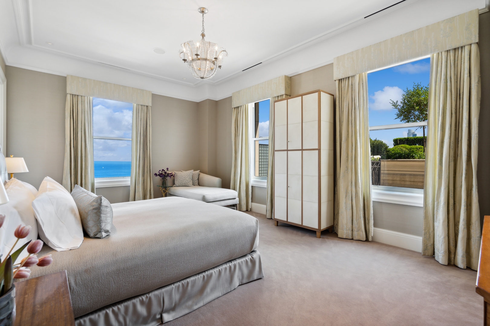 310 S Michigan Avenue Unit: 2502