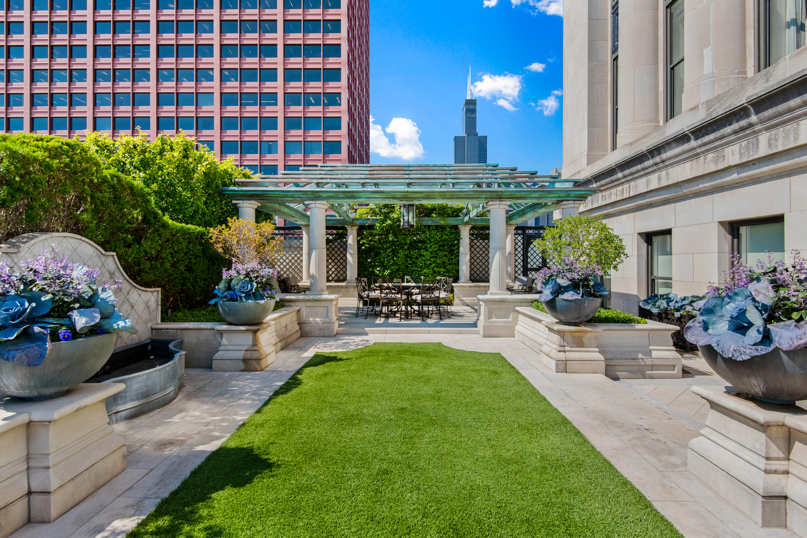 310 S Michigan Avenue Unit: 2502