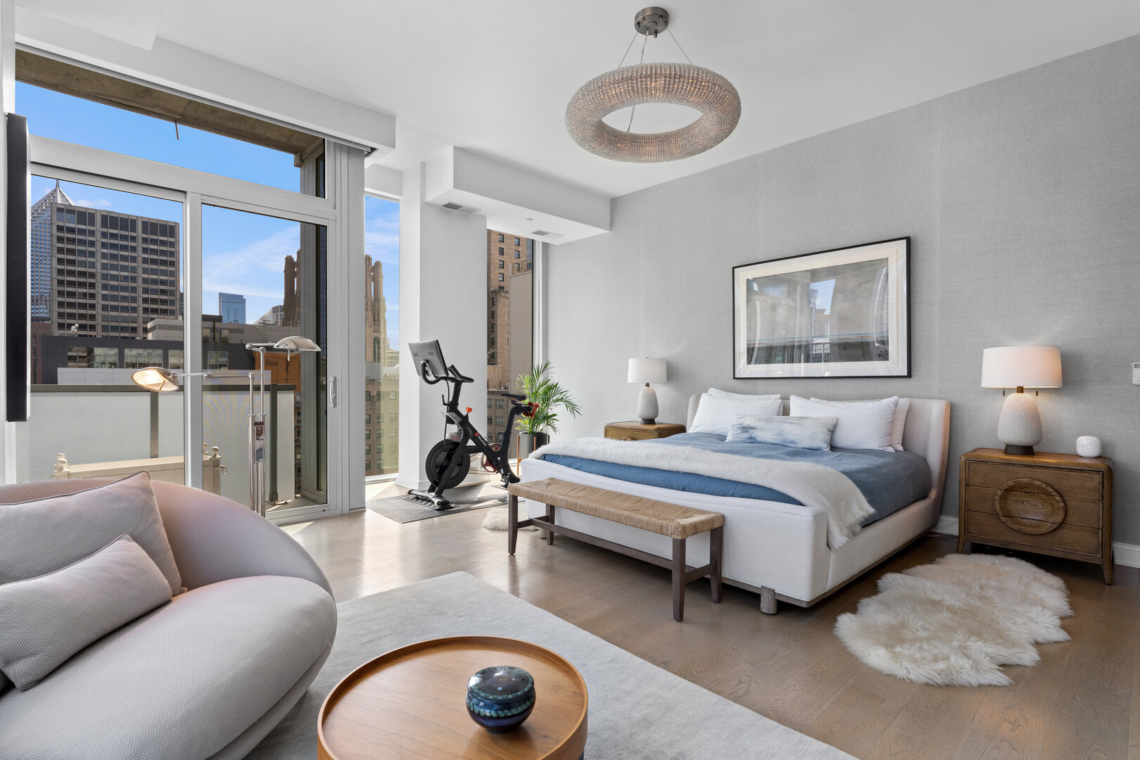 550 N Saint Clair Street Unit: 2502