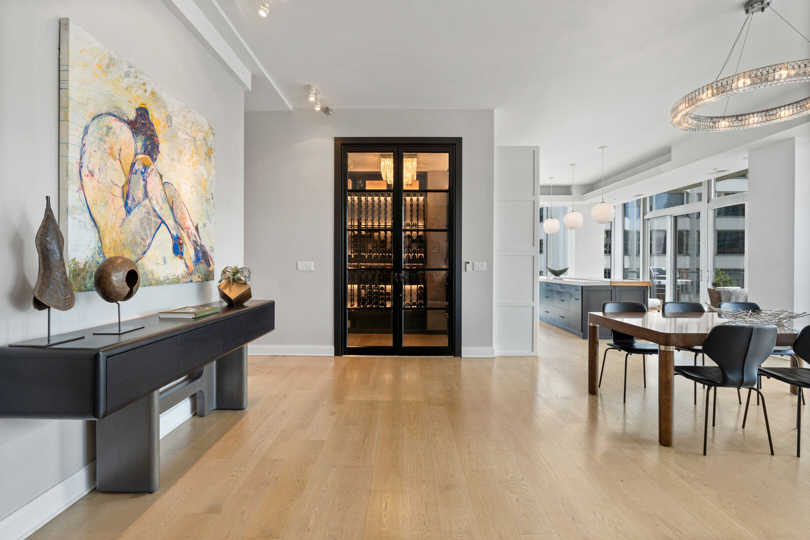 550 N Saint Clair Street Unit: 2502