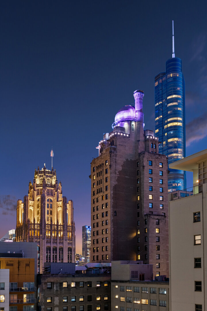 550 N Saint Clair Street Unit: 2502