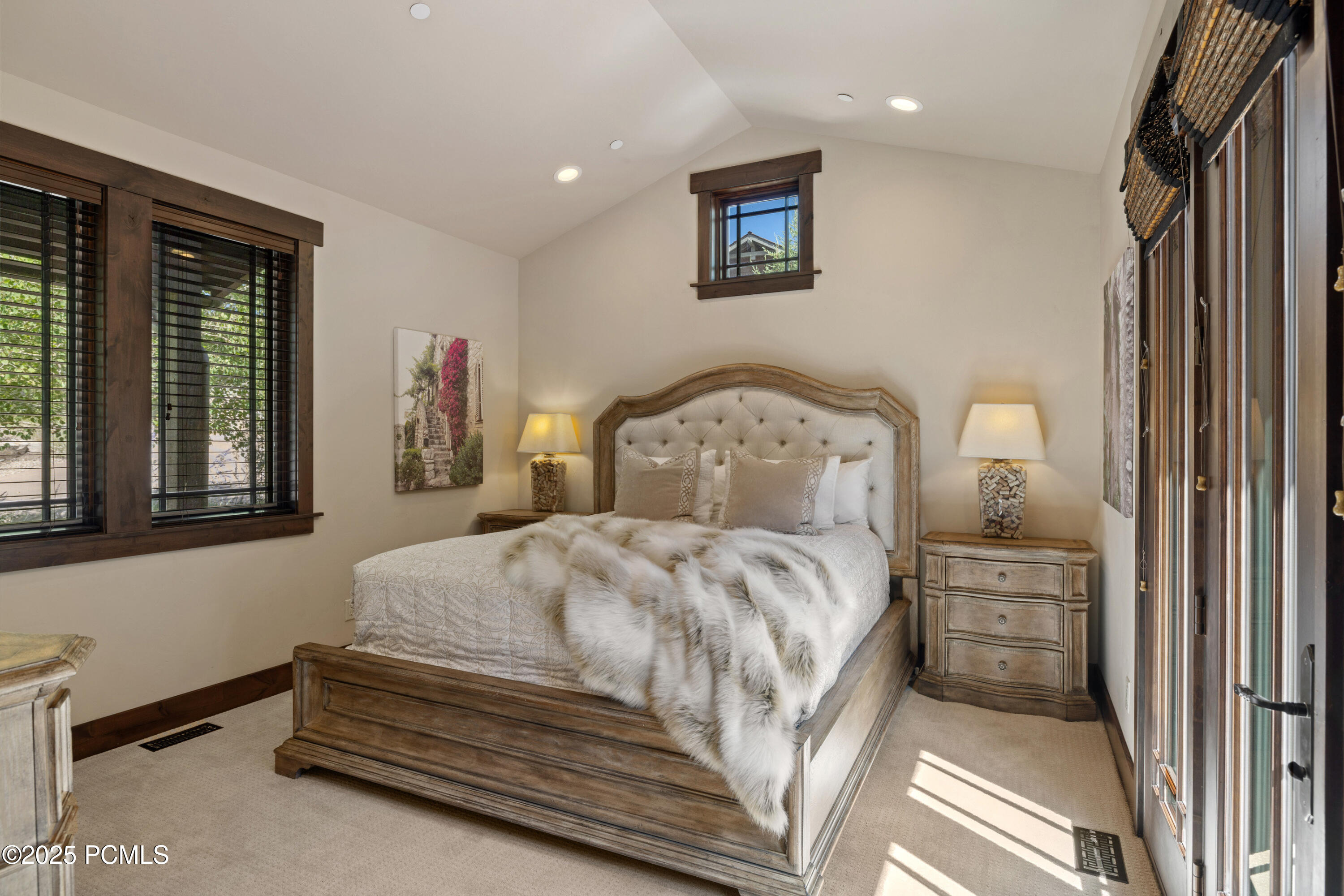 3212 E Broken Spear Trail