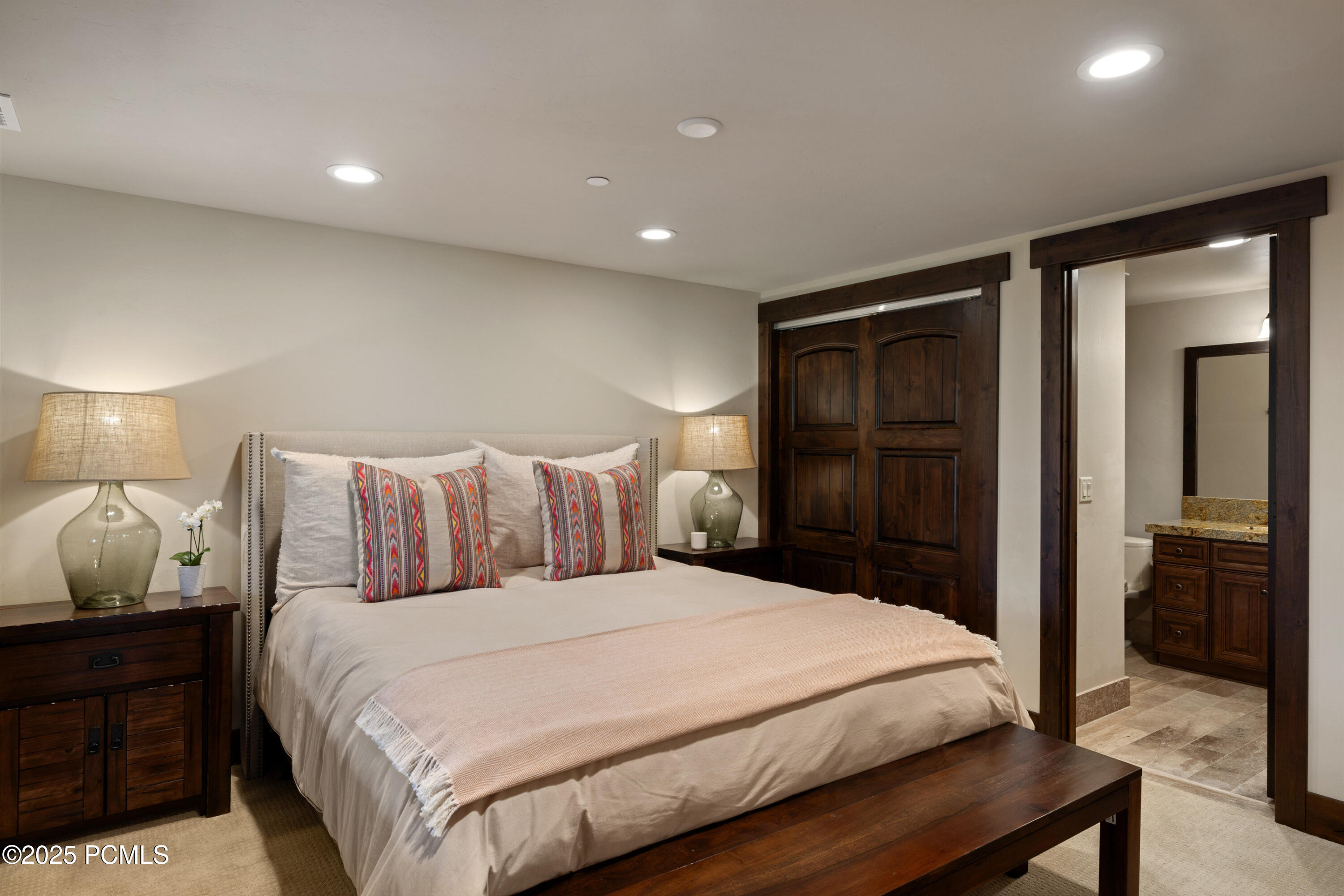3212 E Broken Spear Trail