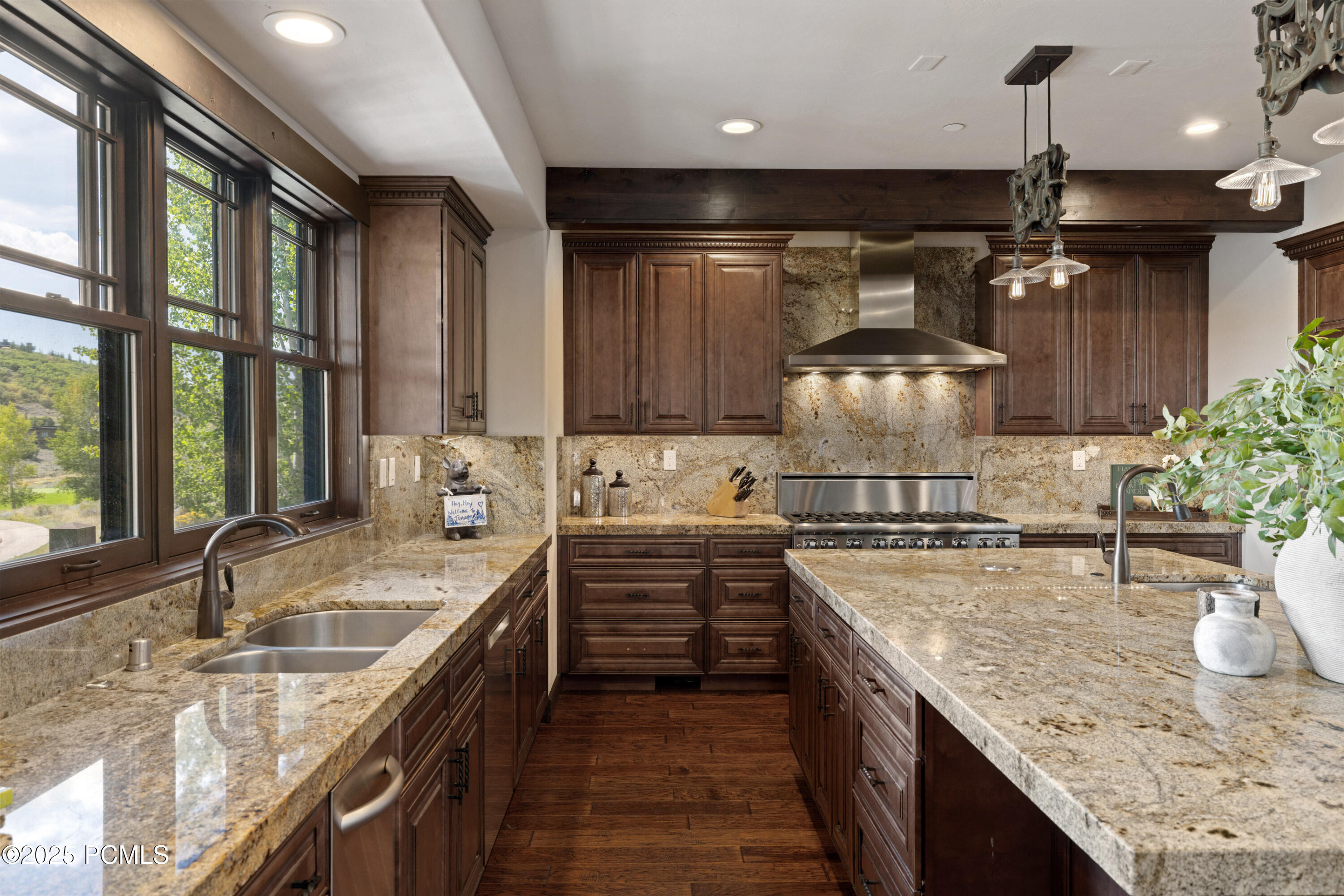 3212 E Broken Spear Trail