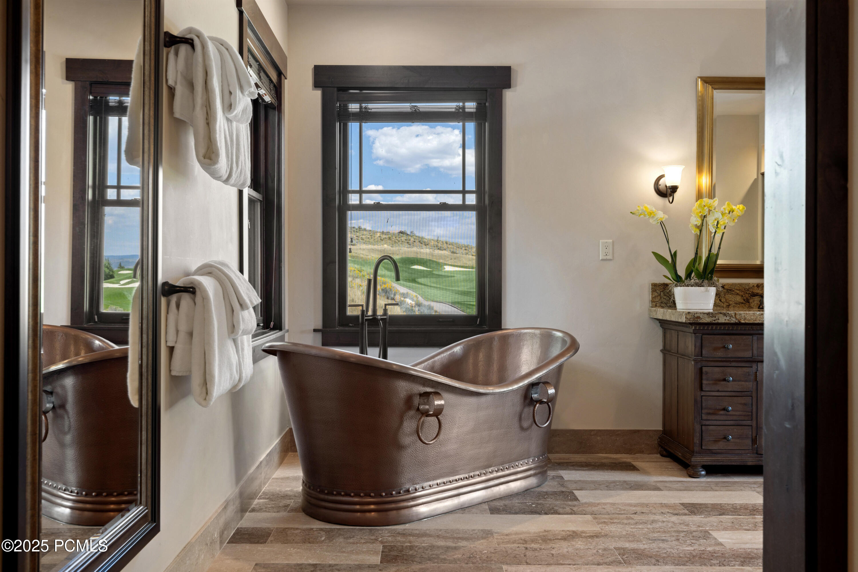 3212 E Broken Spear Trail