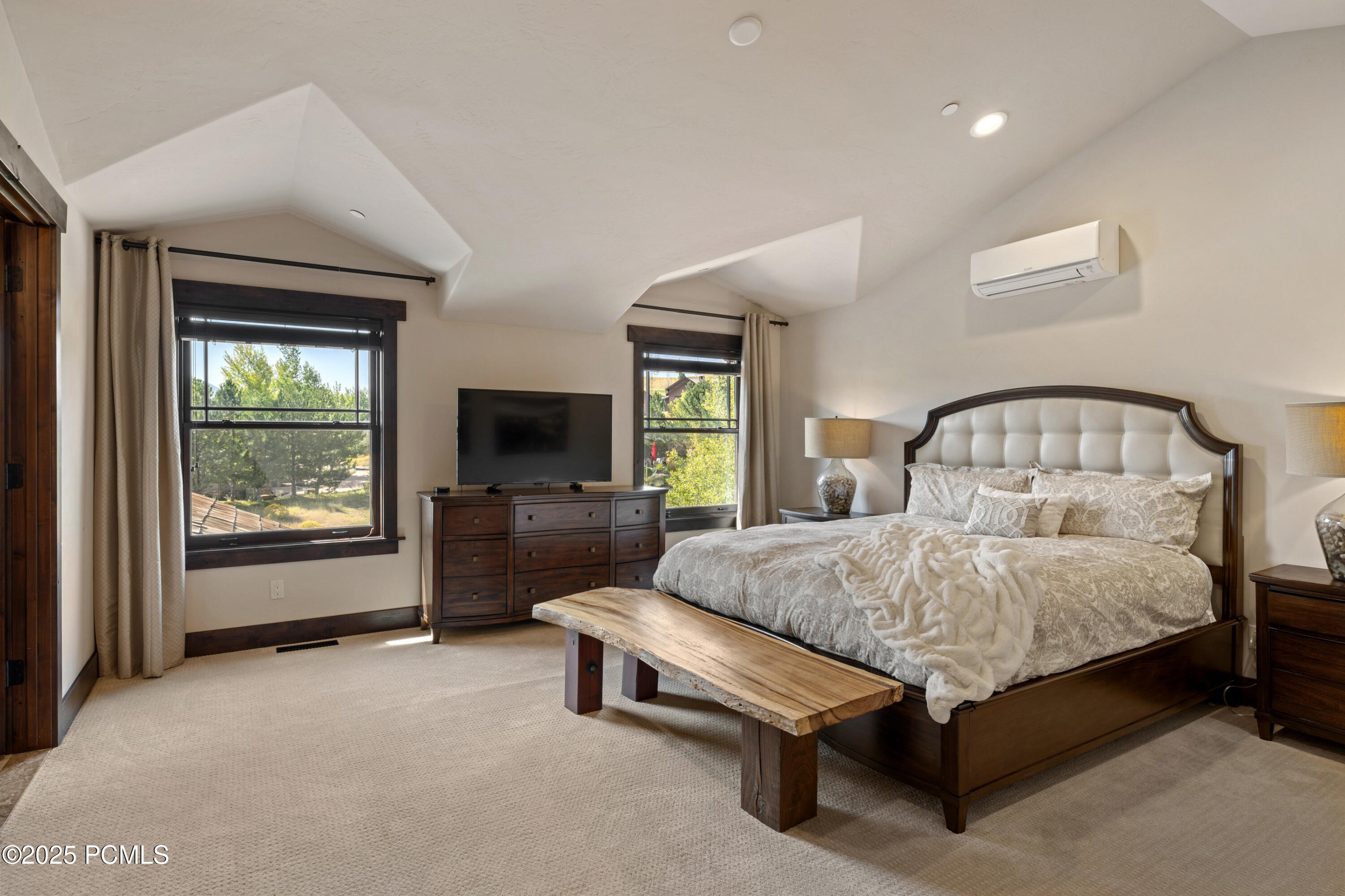 3212 E Broken Spear Trail