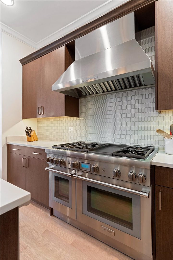 3842 N SOUTHPORT Avenue Unit: I