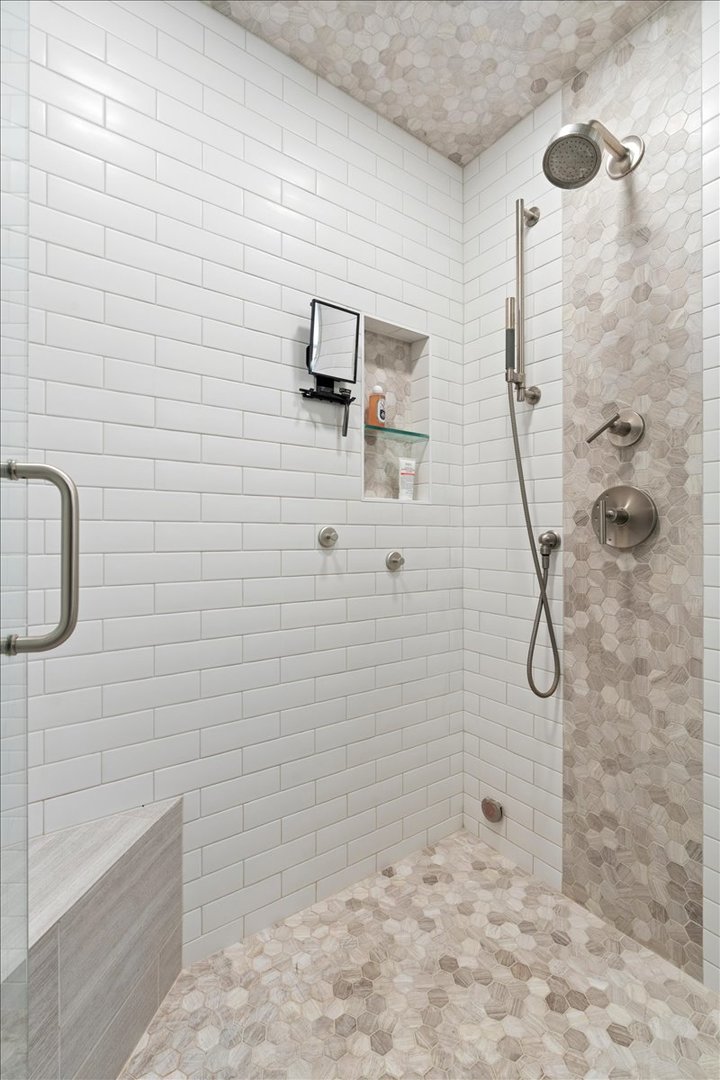3842 N SOUTHPORT Avenue Unit: I