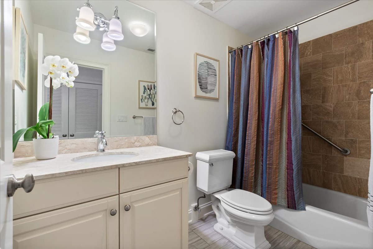 3842 N SOUTHPORT Avenue Unit: I