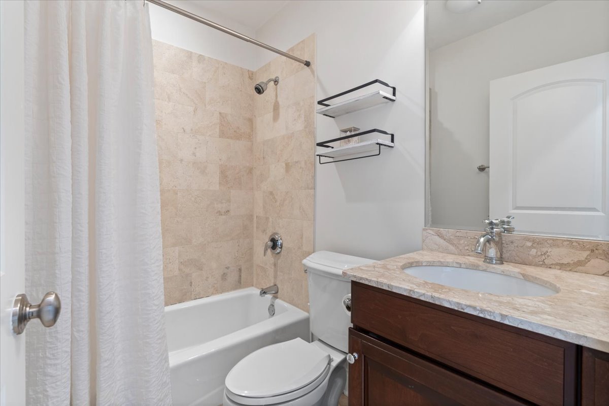 3842 N SOUTHPORT Avenue Unit: I
