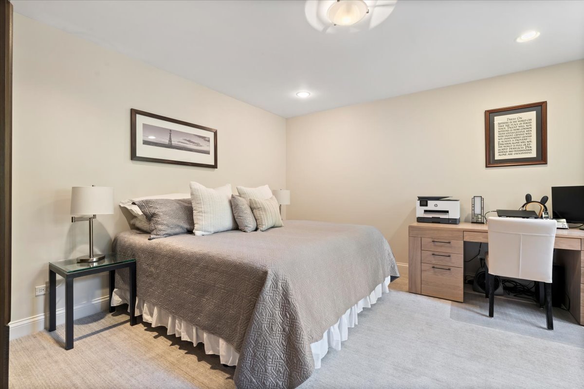 3842 N SOUTHPORT Avenue Unit: I