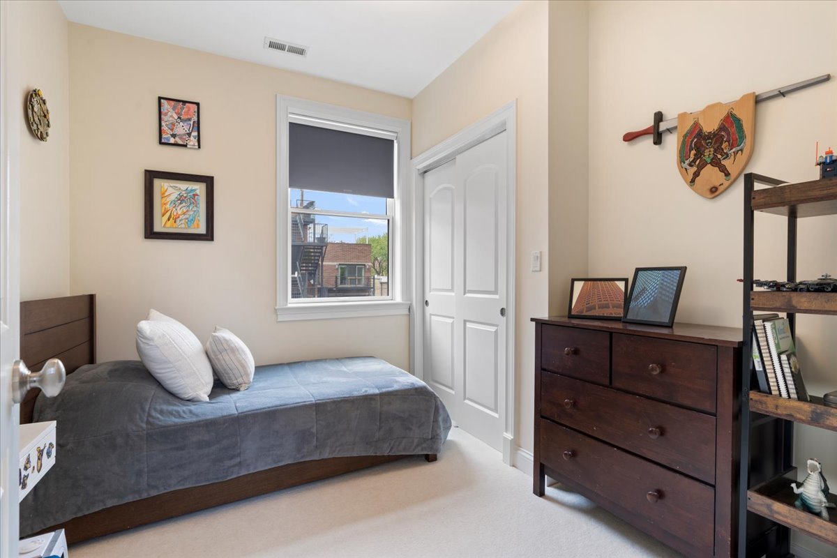 3842 N SOUTHPORT Avenue Unit: I