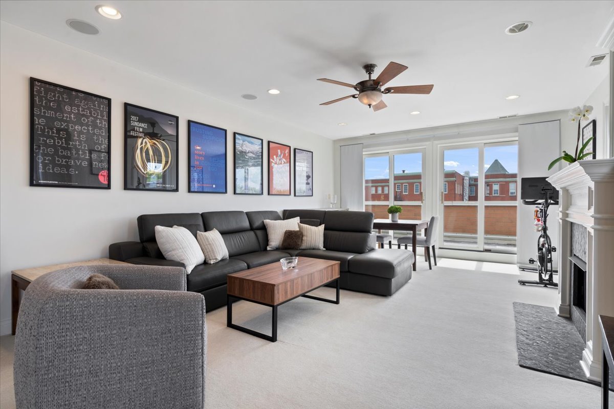 3842 N SOUTHPORT Avenue Unit: I