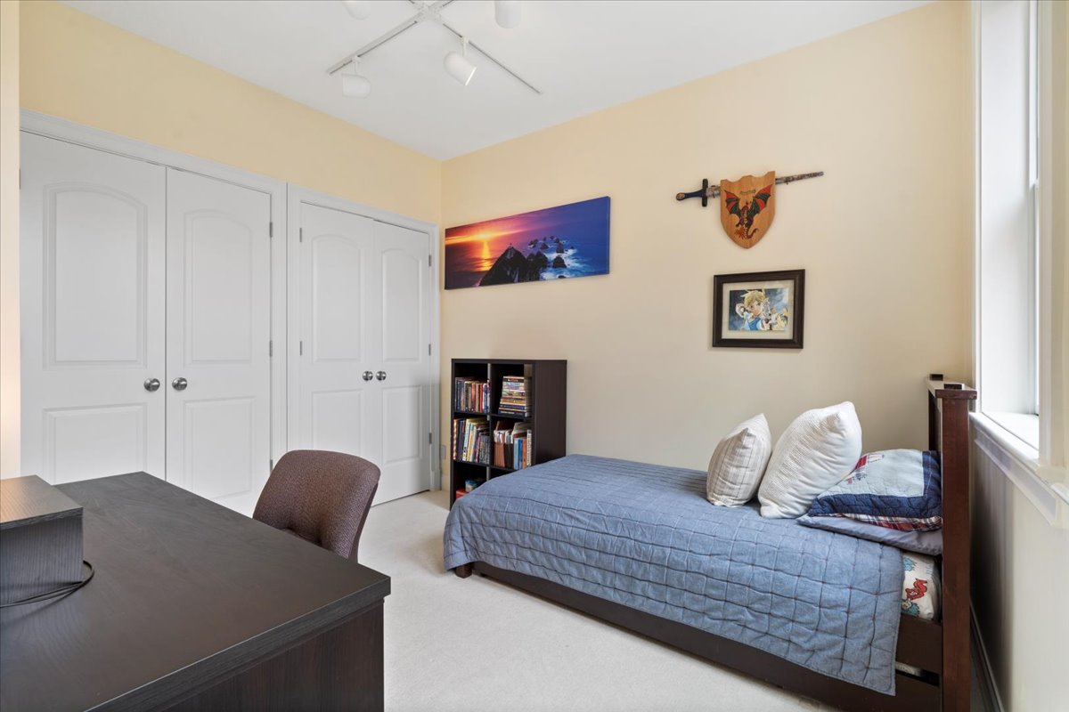 3842 N SOUTHPORT Avenue Unit: I