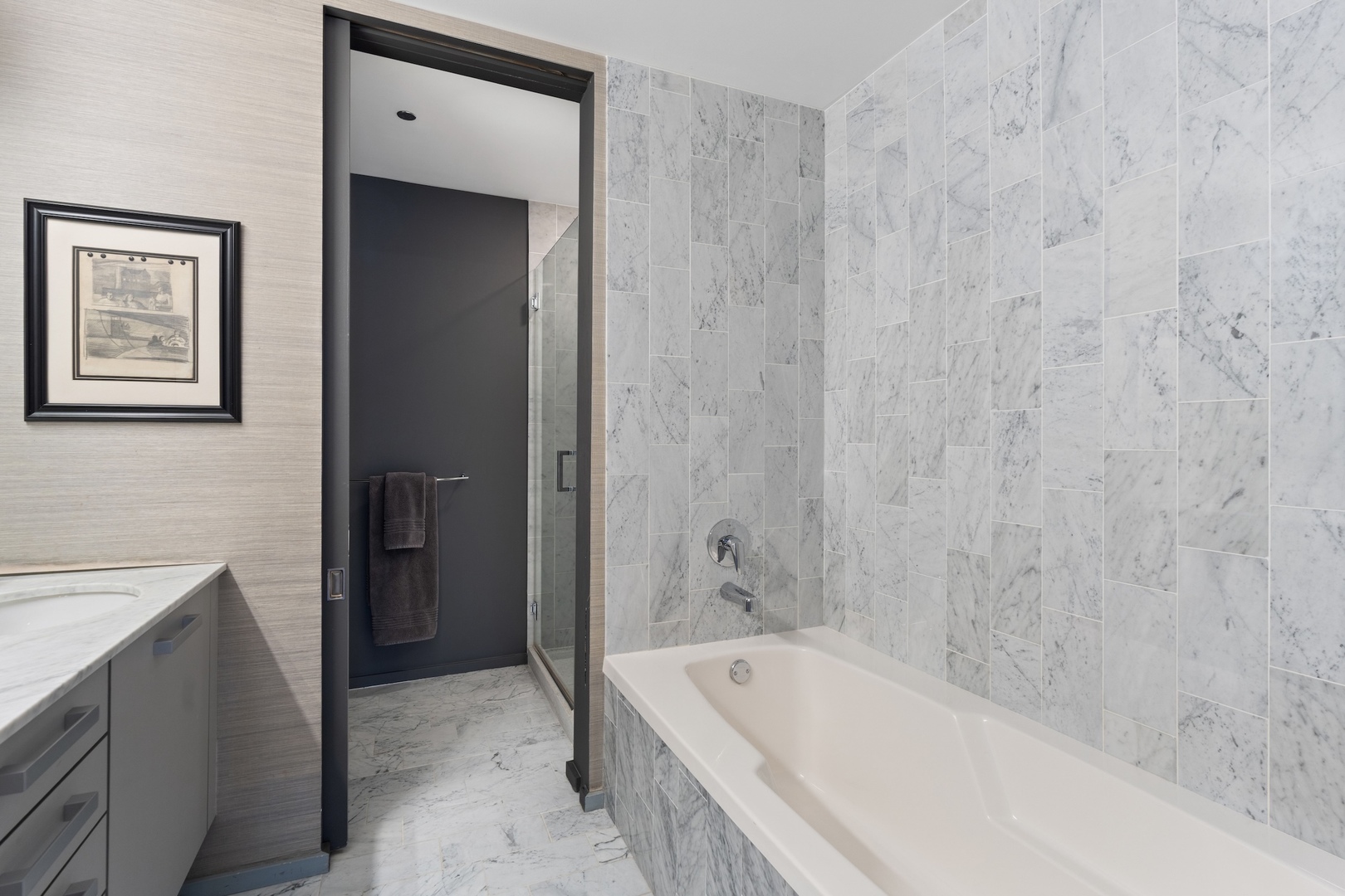 550 N Saint Clair Street Unit: 2503