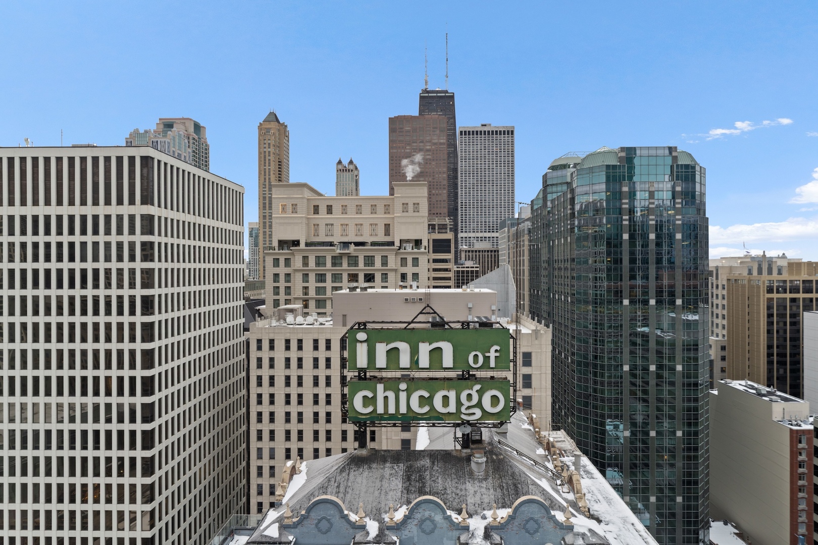 550 N Saint Clair Street Unit: 2503