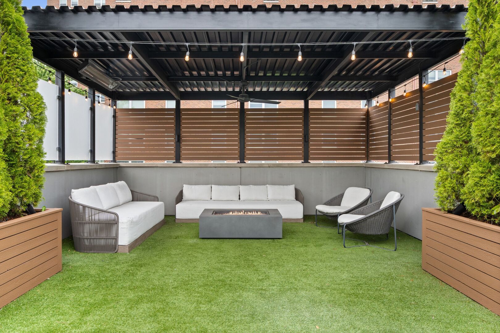 1306 W Byron Street