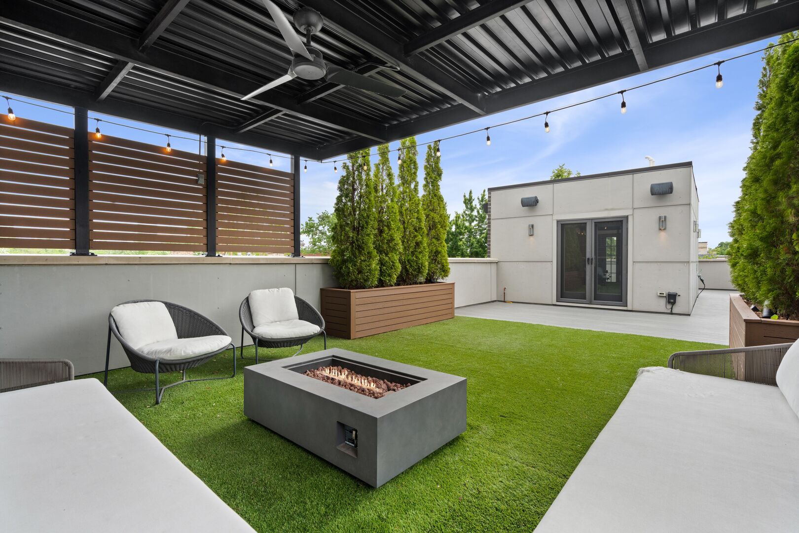 1306 W Byron Street
