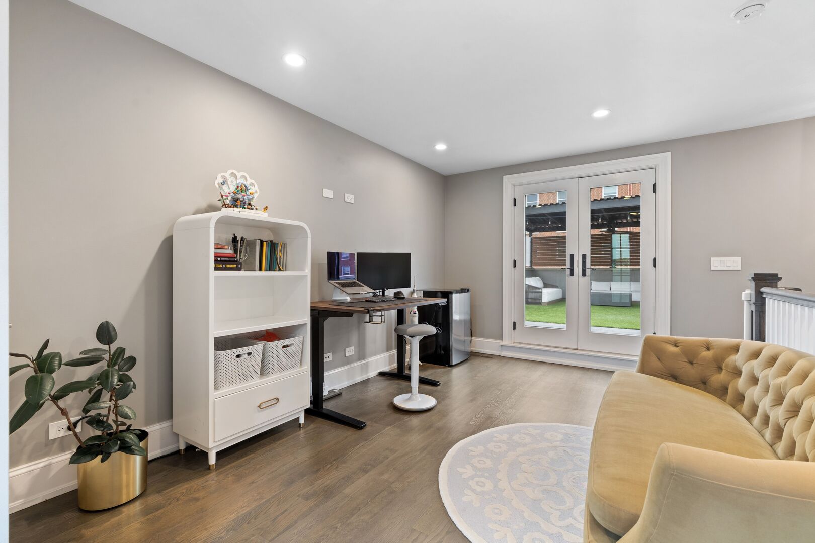 1306 W Byron Street