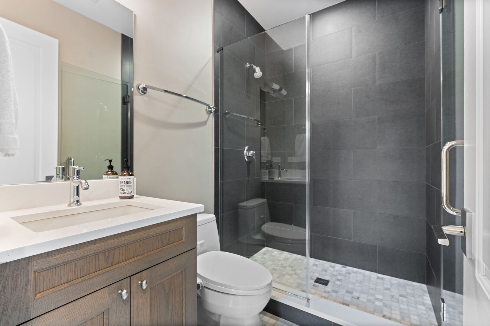 1306 W Byron Street