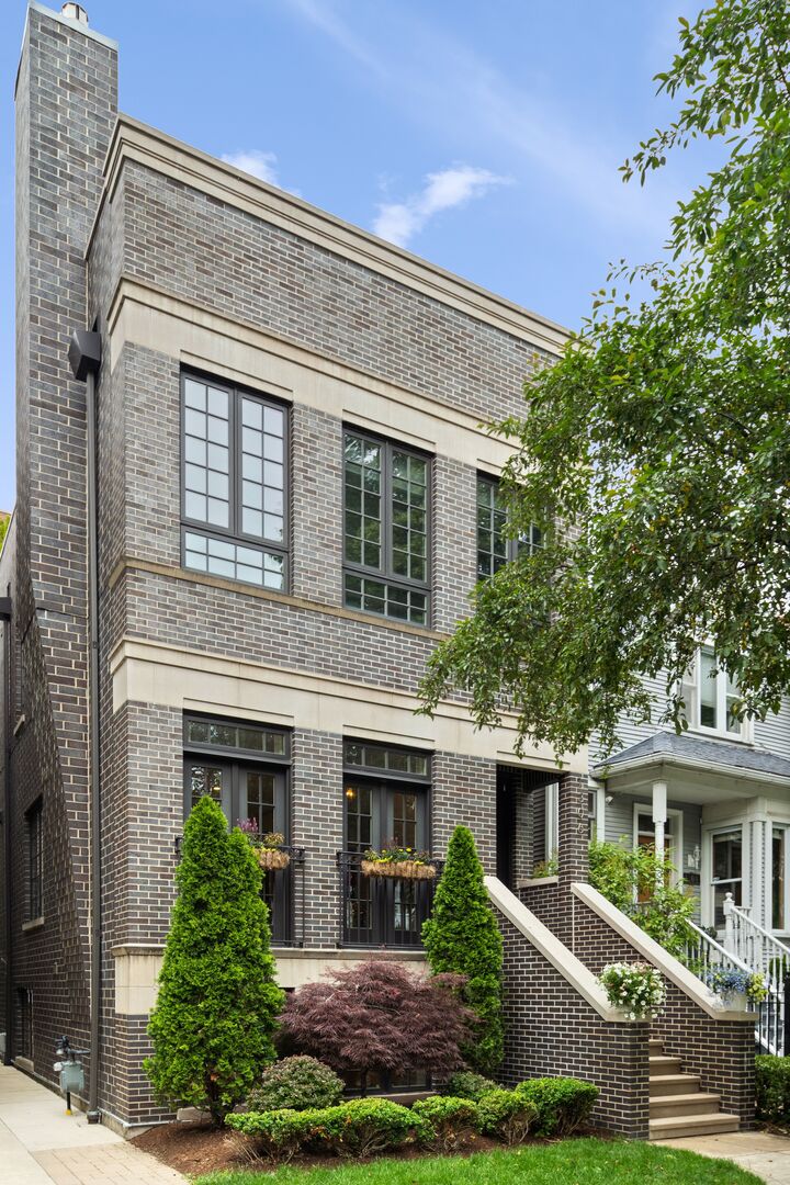 1306 W Byron Street