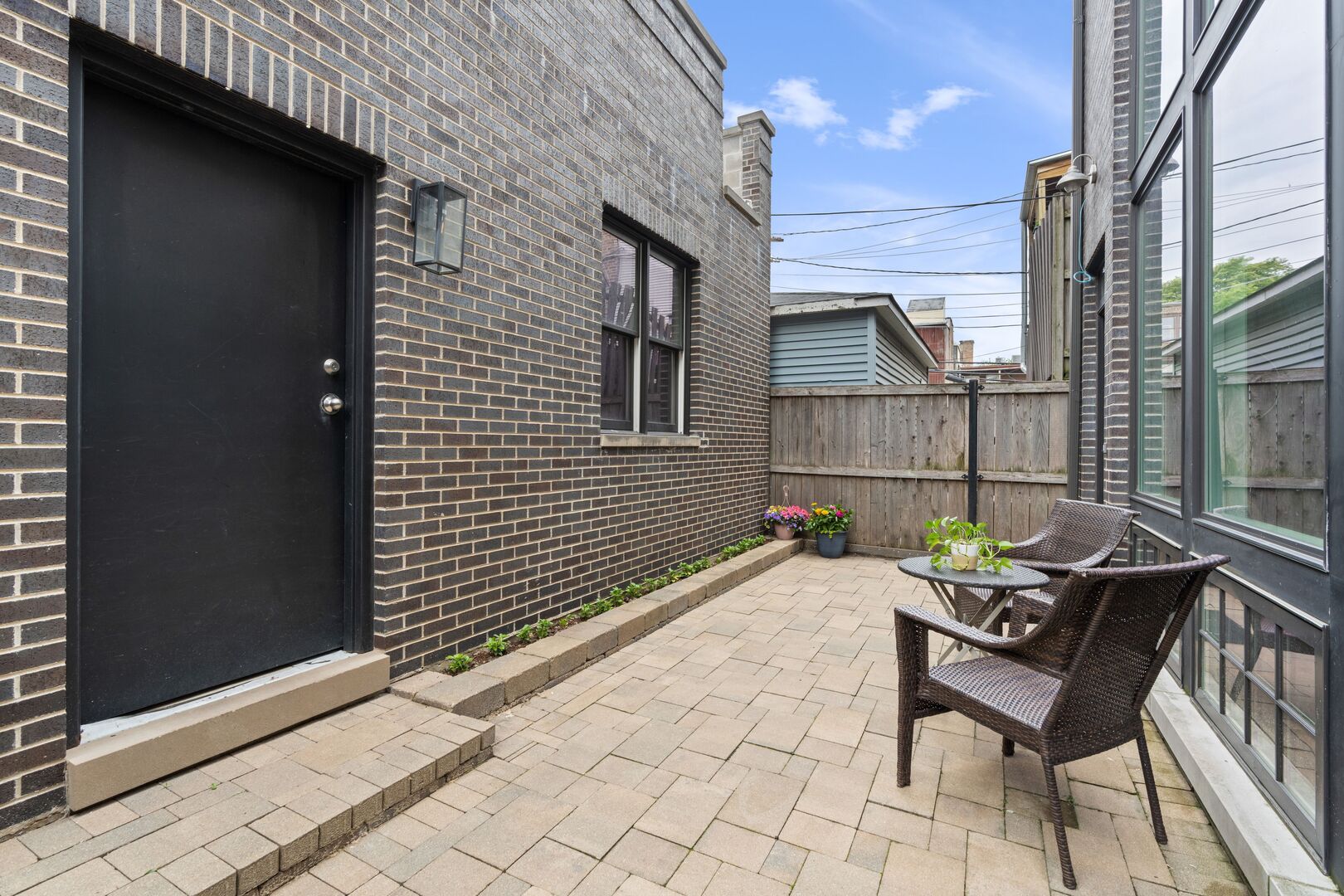 1306 W Byron Street