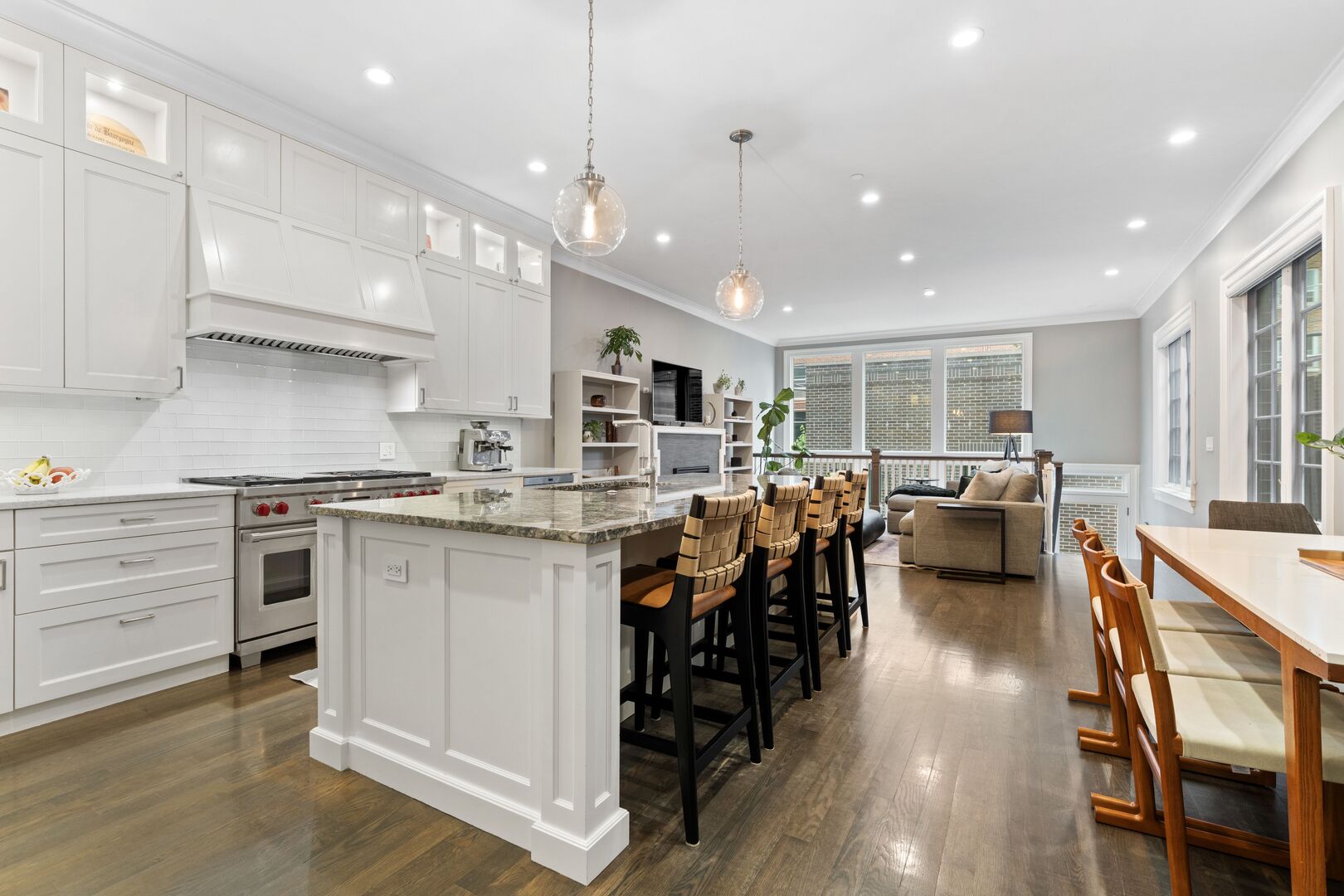 1306 W Byron Street