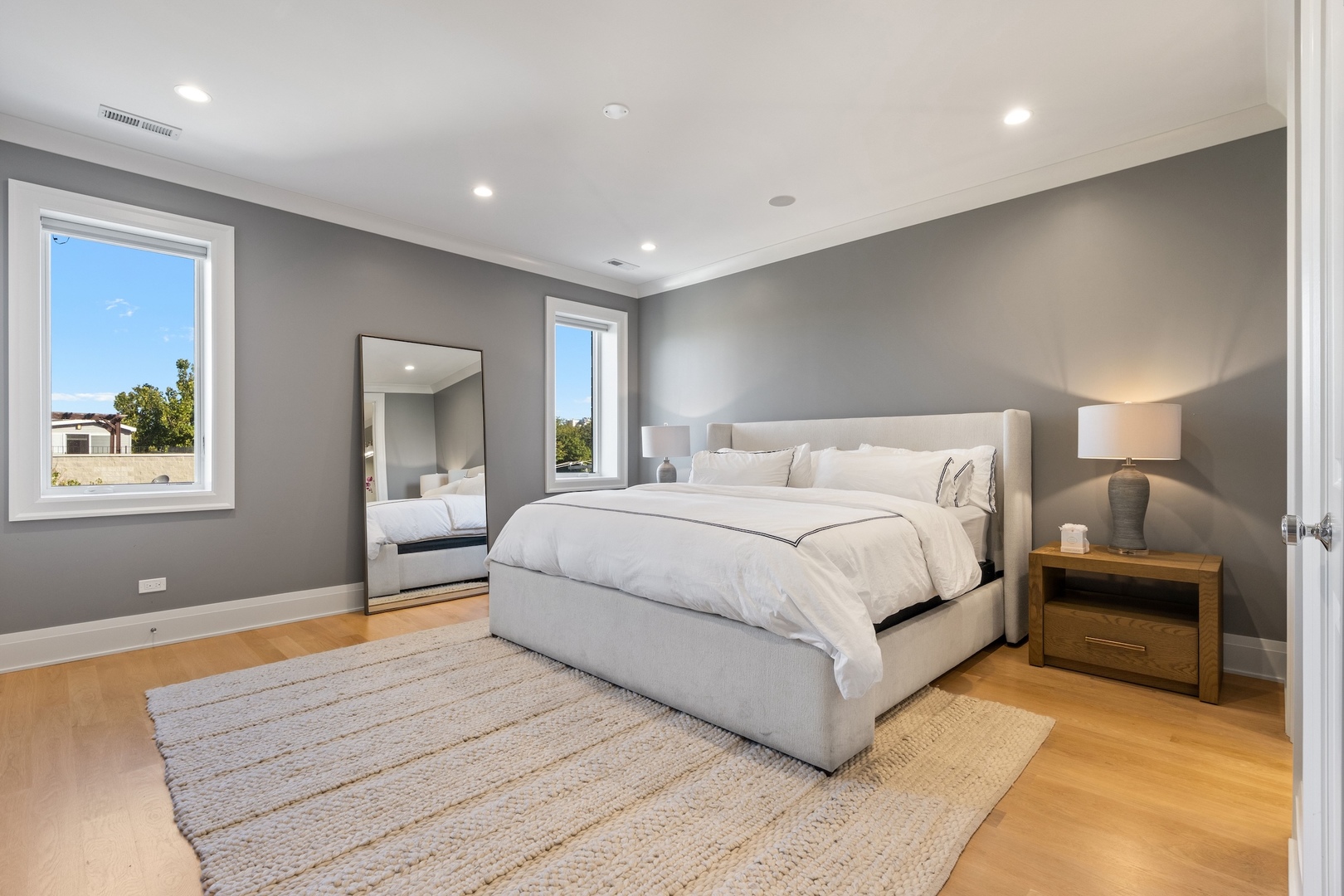1142 W Diversey Parkway Unit: 3