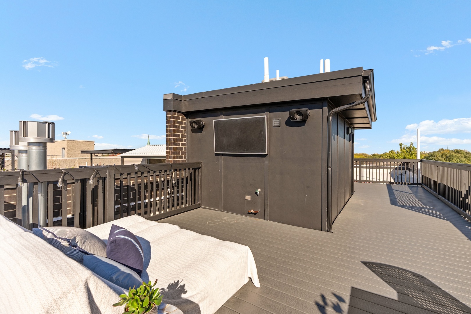 1142 W Diversey Parkway Unit: 3