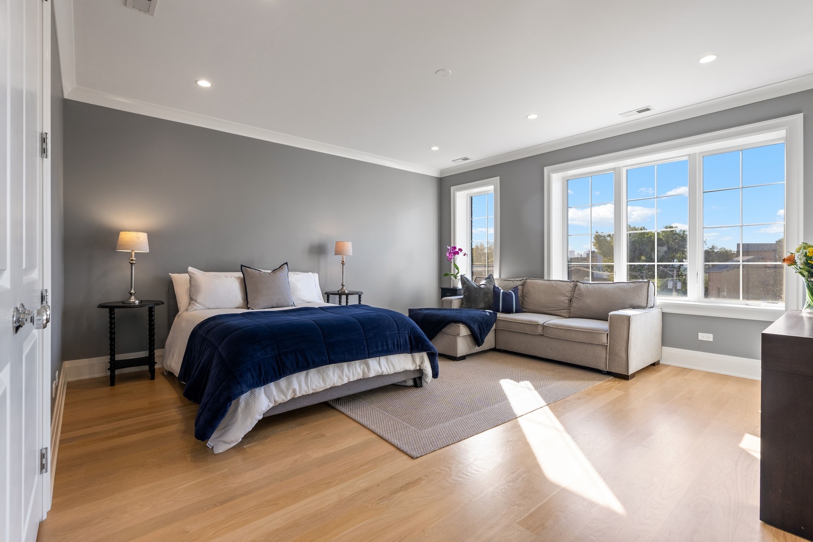 1142 W Diversey Parkway Unit: 3