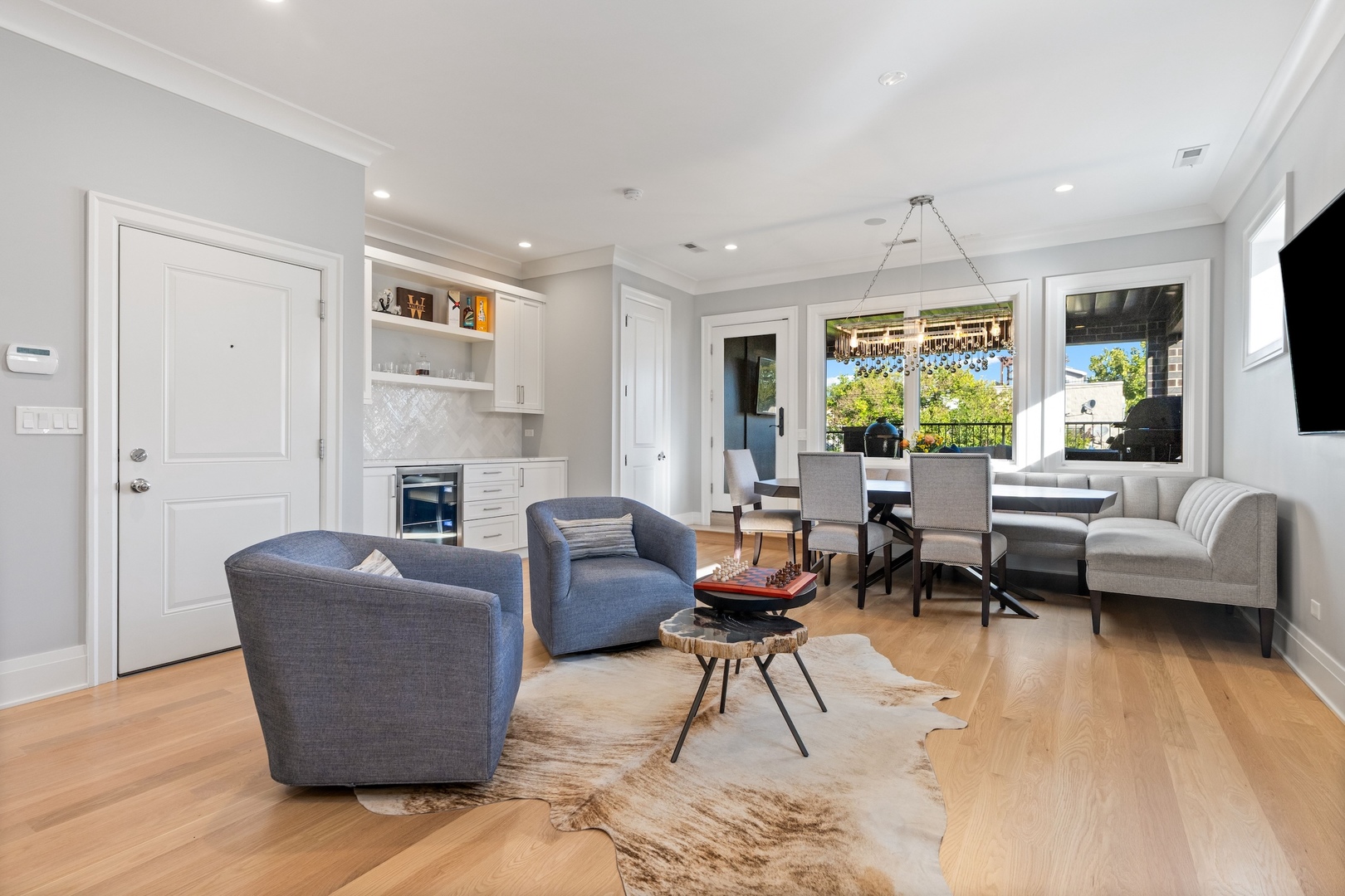 1142 W Diversey Parkway Unit: 3