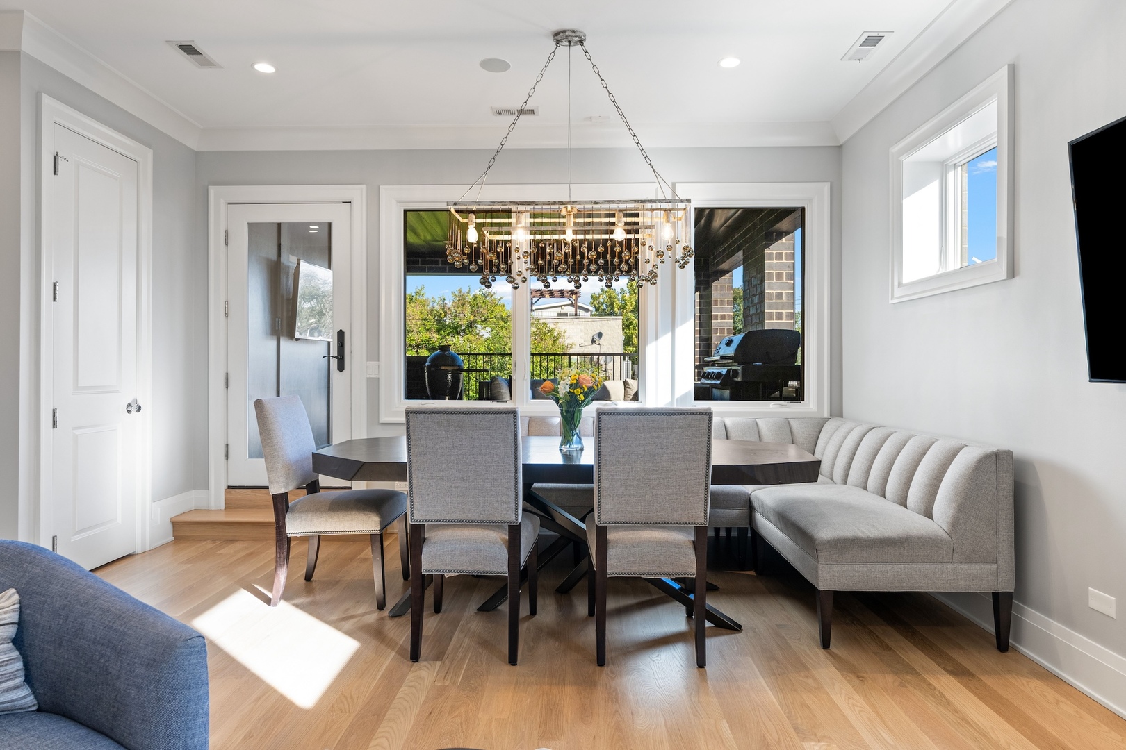1142 W Diversey Parkway Unit: 3