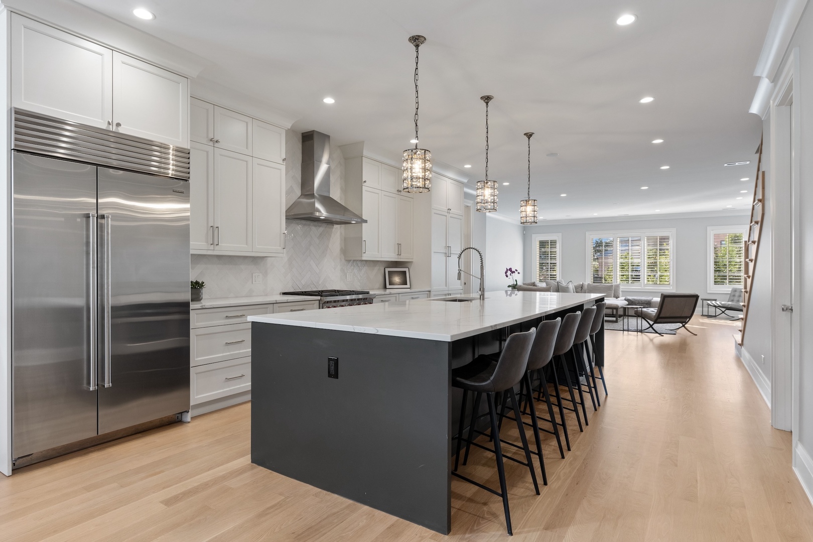 1142 W Diversey Parkway Unit: 3