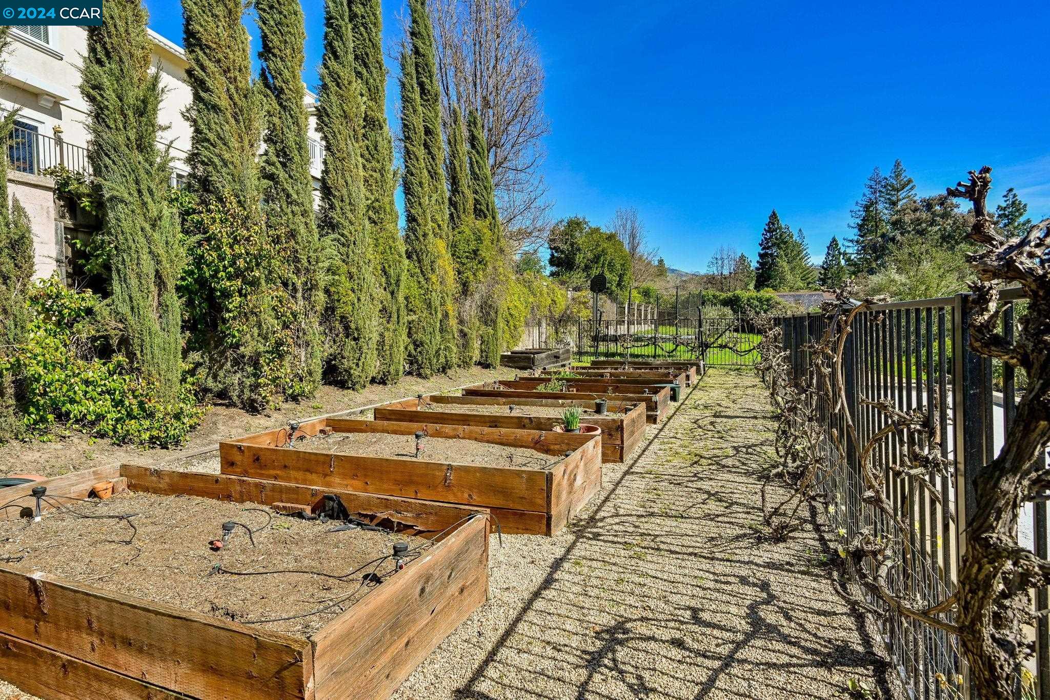 252 Livorna Heights Rd