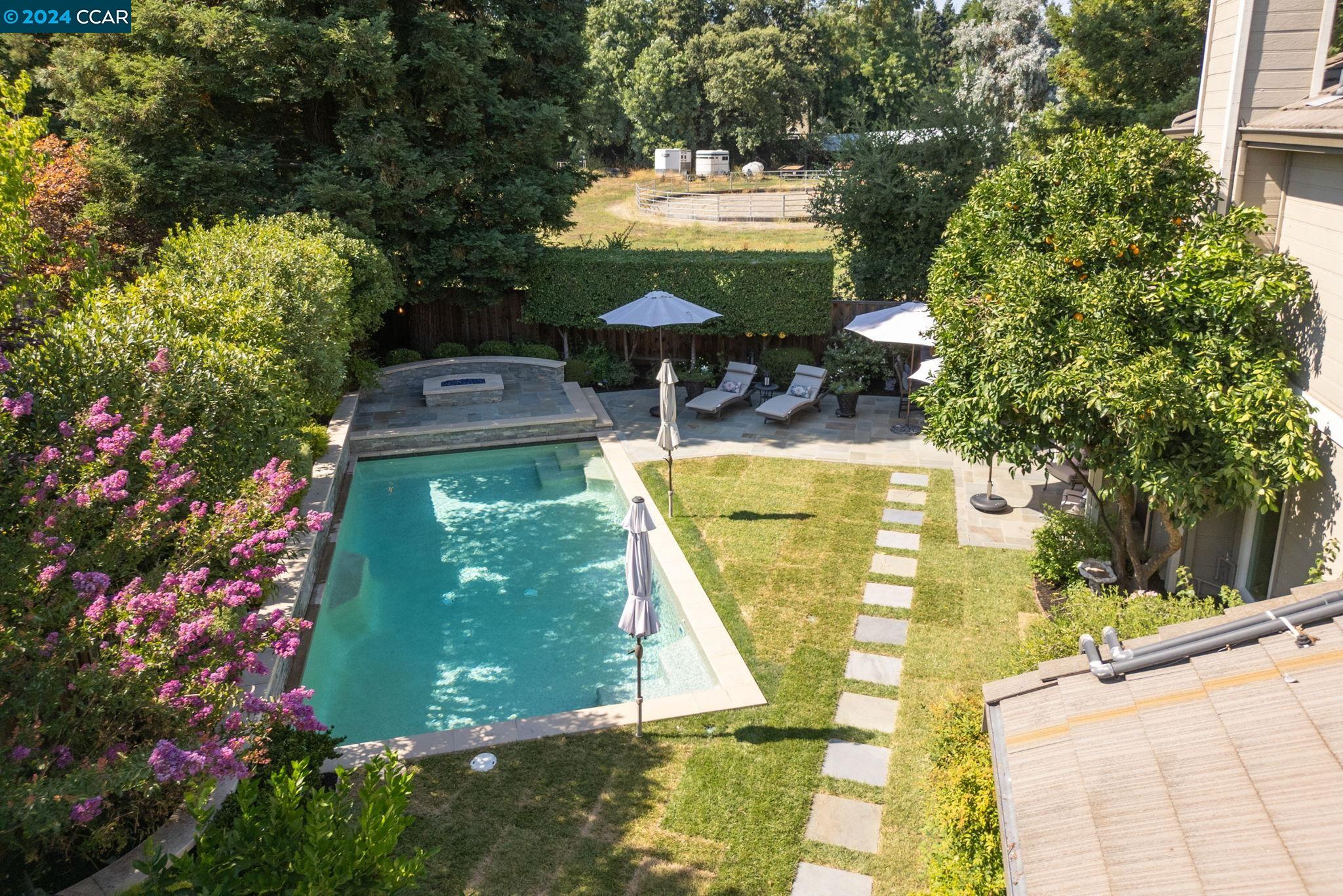 307 Amelia Ln