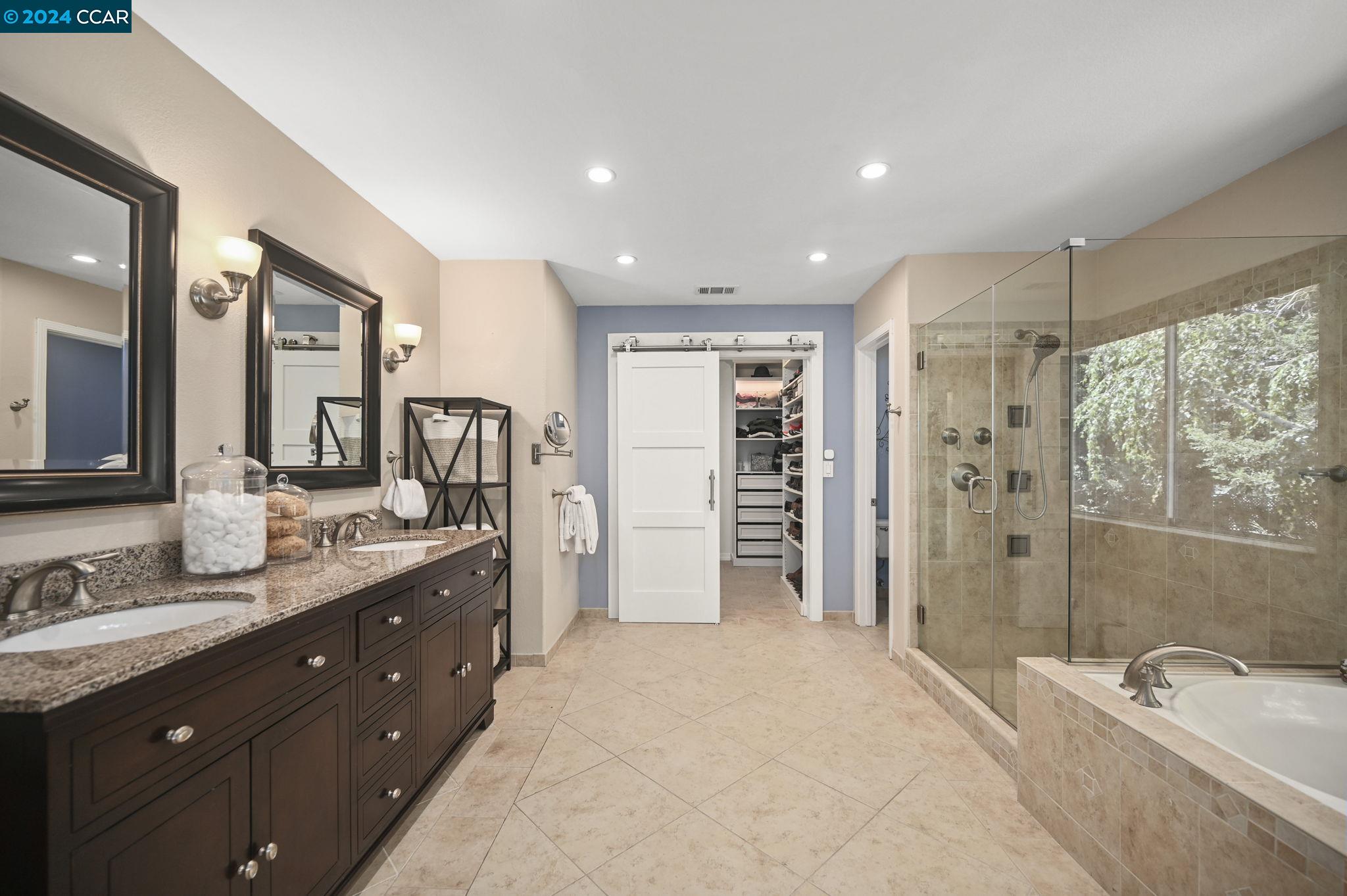 307 Amelia Ln