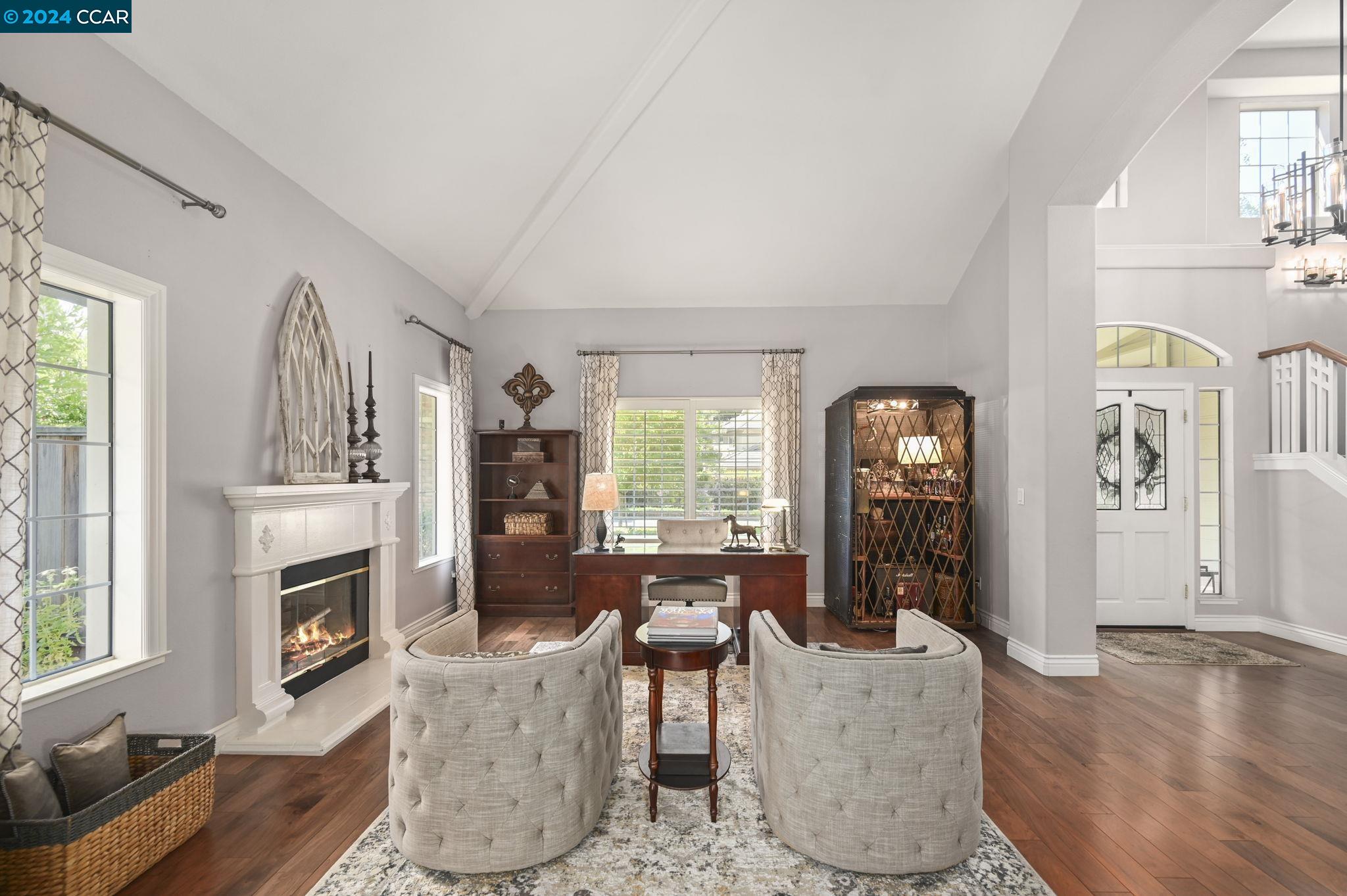 307 Amelia Ln