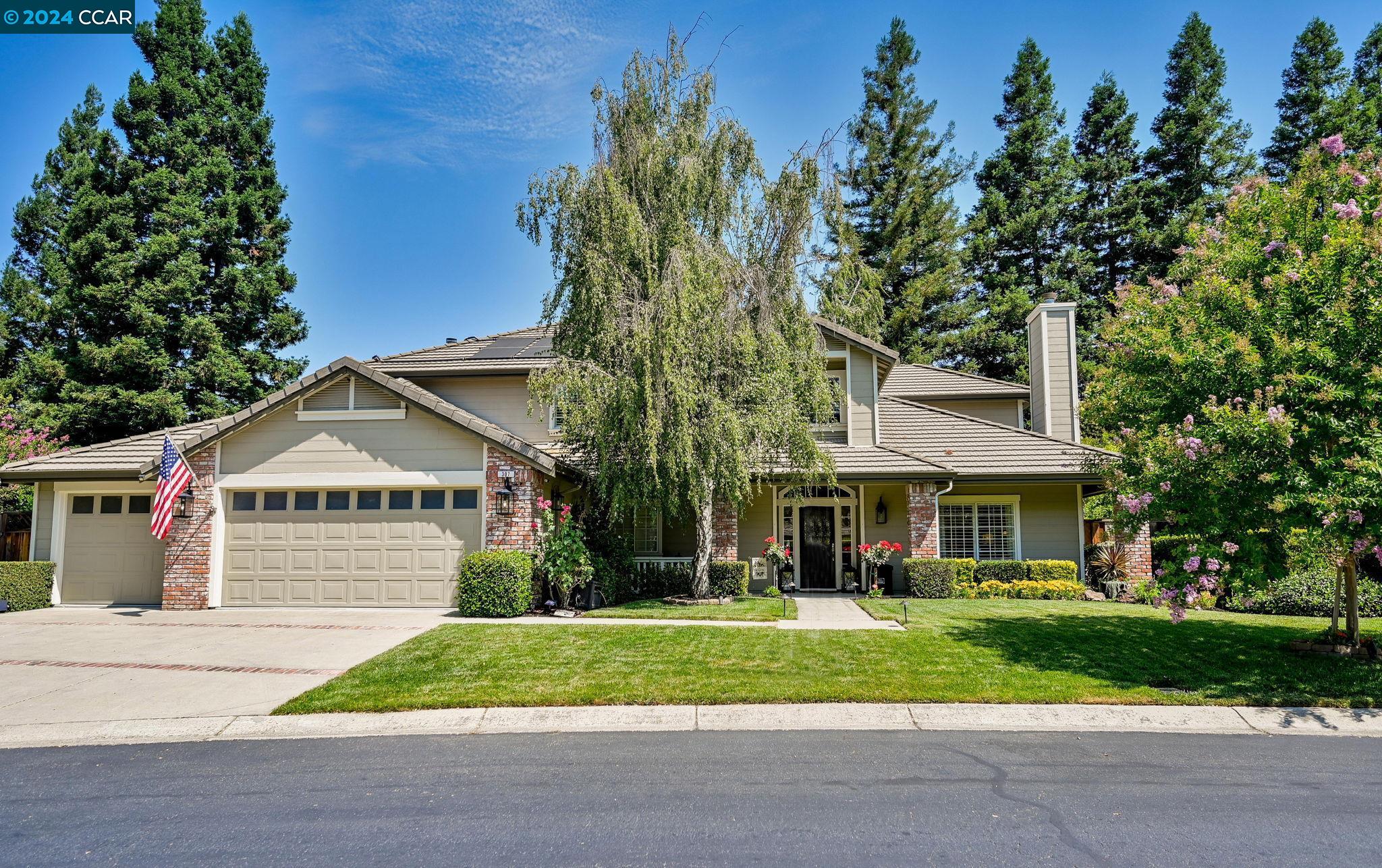 307 Amelia Ln